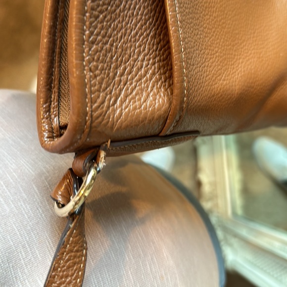 Beautiful all leather Coach crossbody bag. Great condition. See photos! - Picture 10 of 10